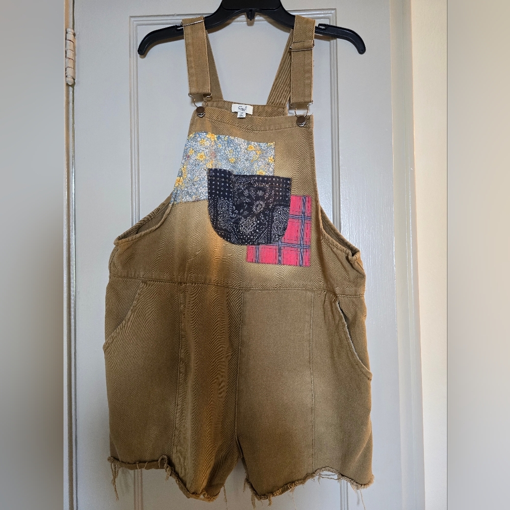Easel Overalls Shorts Size medium